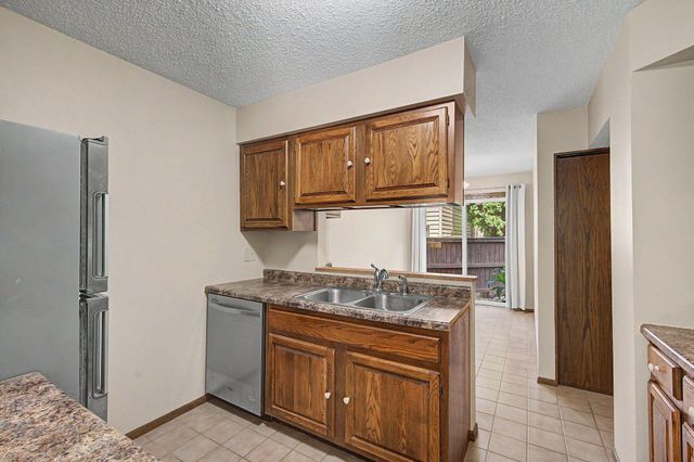 4749 Spring Circle, Minnetonka, MN 55345