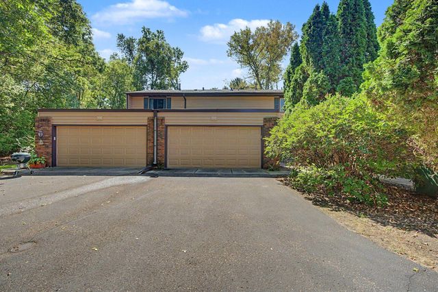 4749 Spring Circle, Minnetonka, MN 55345