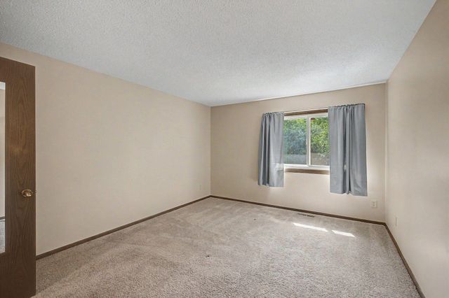 4749 Spring Circle, Minnetonka, MN 55345