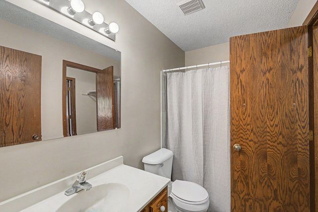 4749 Spring Circle, Minnetonka, MN 55345