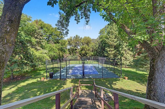 4749 Spring Circle, Minnetonka, MN 55345