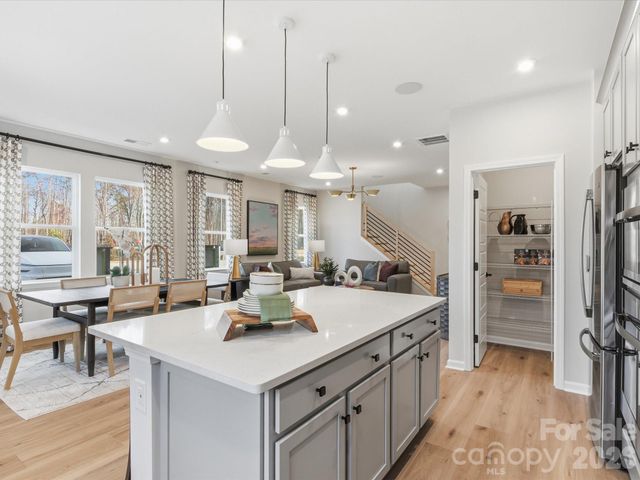 7223 Archimedes Lane, Charlotte, NC 28216