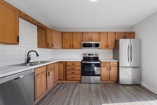 1641 Pleasant View Drive, North Mankato, MN 56003