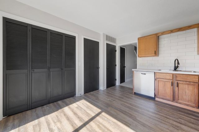1641 Pleasant View Drive, North Mankato, MN 56003