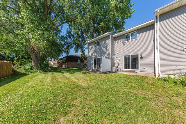 1641 Pleasant View Drive, North Mankato, MN 56003