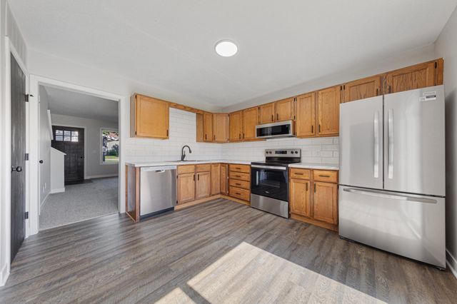 1641 Pleasant View Drive, North Mankato, MN 56003