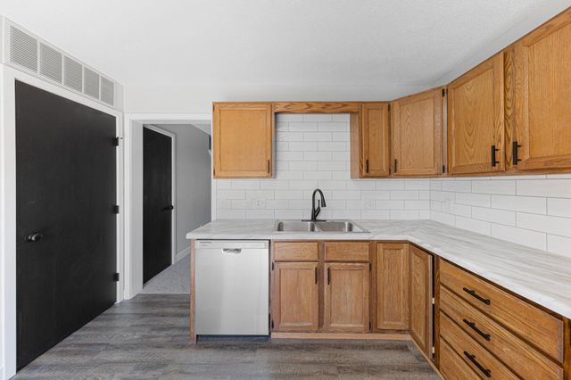1641 Pleasant View Drive, North Mankato, MN 56003
