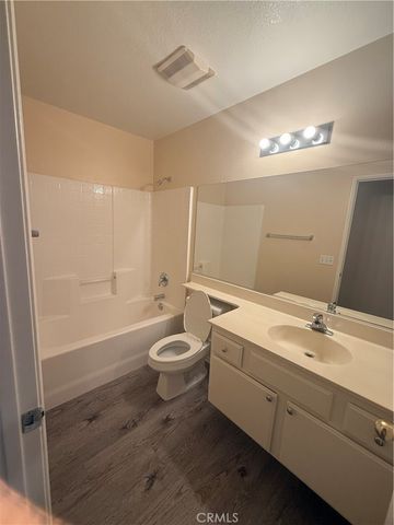 39573 Bonaire, Murrieta, CA 92563