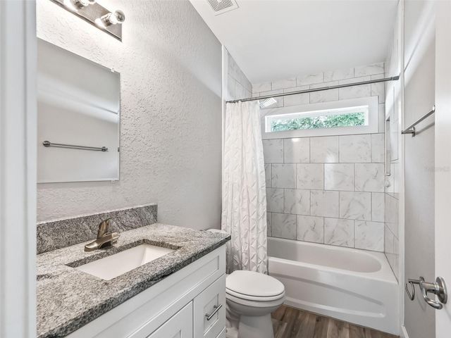 17 MAGNOLIA DRIVE, Ocklawaha, FL 32179