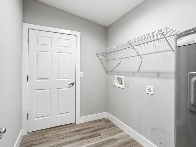 17 MAGNOLIA DRIVE, Ocklawaha, FL 32179