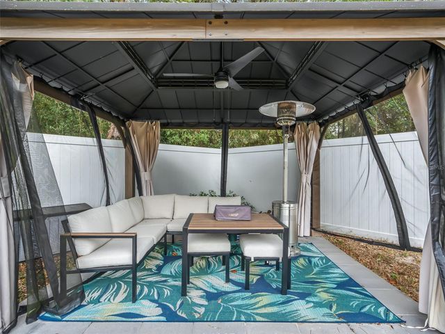 17 MAGNOLIA DRIVE, Ocklawaha, FL 32179