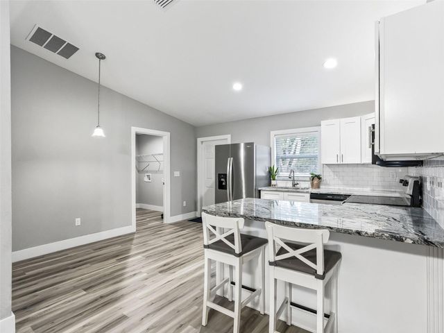 17 MAGNOLIA DRIVE, Ocklawaha, FL 32179