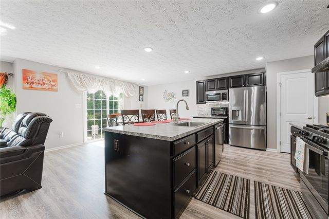 1015 Colonial Way, Dayton, OH 45424