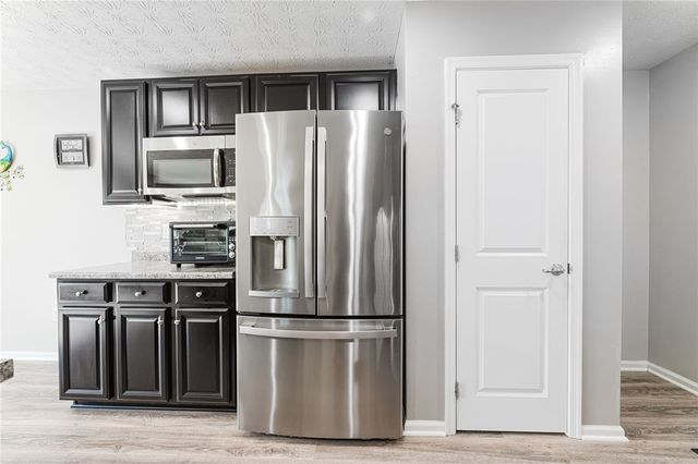 1015 Colonial Way, Dayton, OH 45424