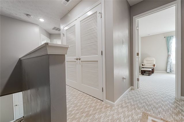1015 Colonial Way, Dayton, OH 45424