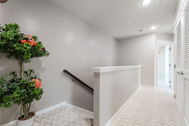 1015 Colonial Way, Dayton, OH 45424