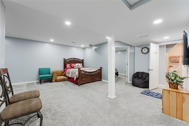 1015 Colonial Way, Dayton, OH 45424