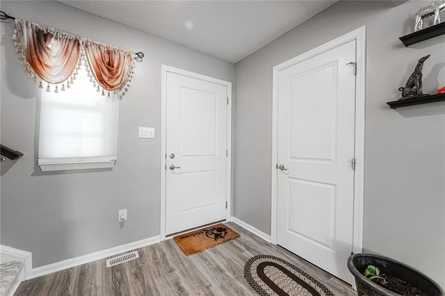 1015 Colonial Way, Dayton, OH 45424