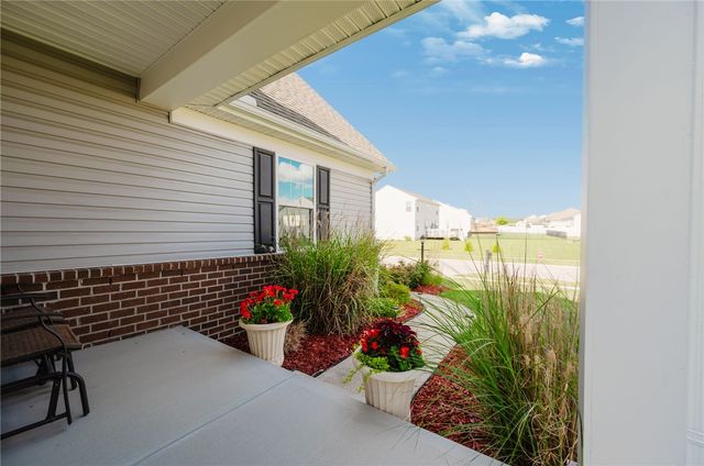 1015 Colonial Way, Dayton, OH 45424