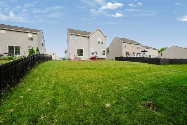 1015 Colonial Way, Dayton, OH 45424