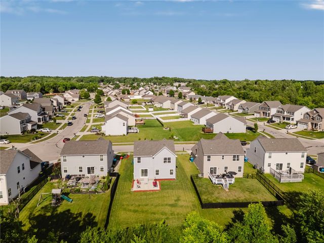 1015 Colonial Way, Dayton, OH 45424