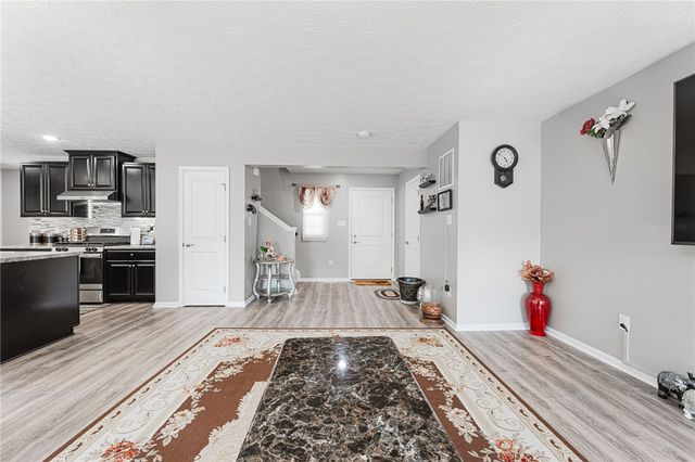 1015 Colonial Way, Dayton, OH 45424