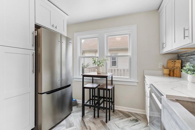 2559 S 84th STREET, West Allis, WI 53227
