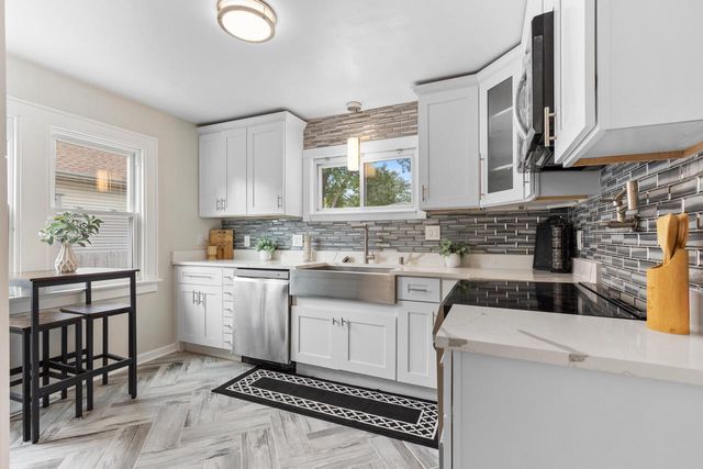 2559 S 84th STREET, West Allis, WI 53227