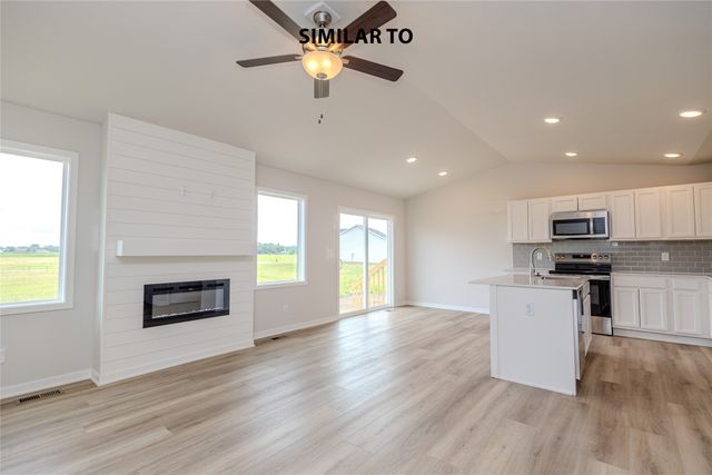 400 NE Chalet Street, Elkhart, IA 50073