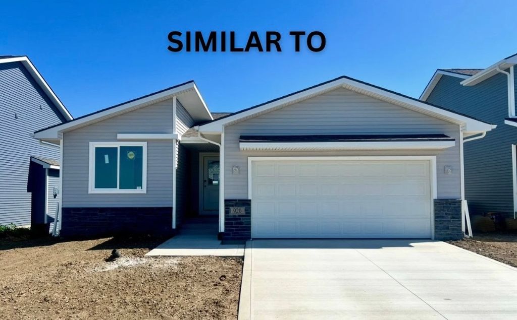 400 NE Chalet Street, Elkhart, IA 50073