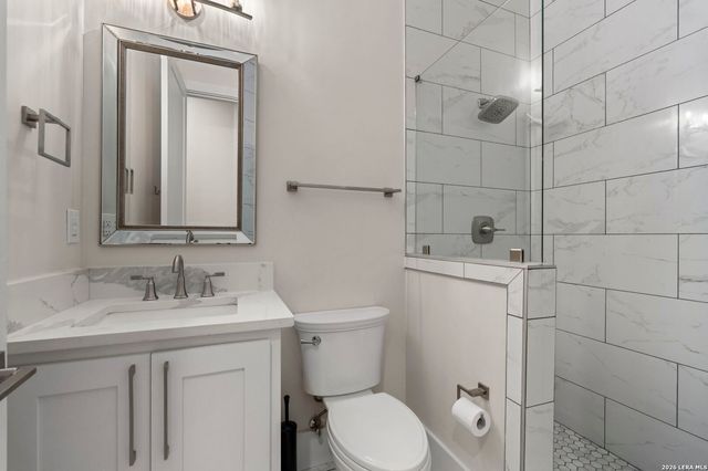 8941 BUCKSKIN DR, Boerne, TX 78006