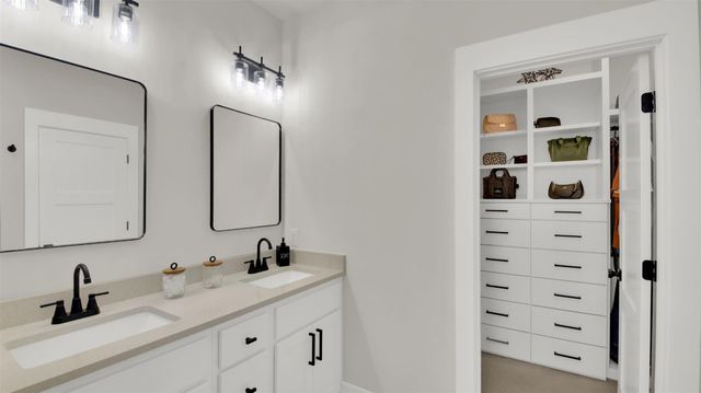 964 Pepperbark LOOP, Buda, TX 78610