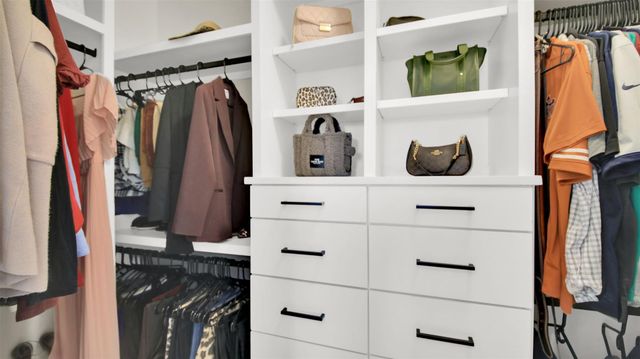 964 Pepperbark LOOP, Buda, TX 78610