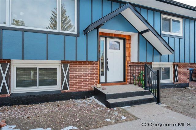 7413 WILLSHIRE BLVD, Cheyenne, WY 82009