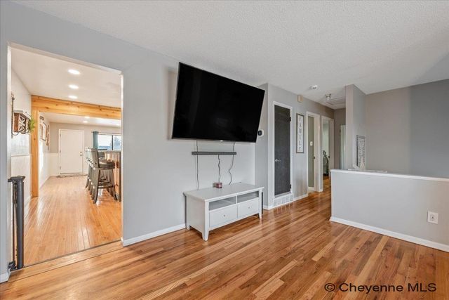 7413 WILLSHIRE BLVD, Cheyenne, WY 82009