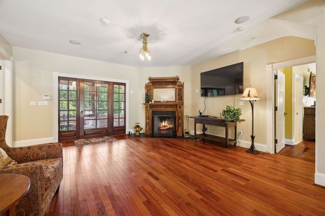 1374 Peter Pond Rd, Ashland City, TN 37015
