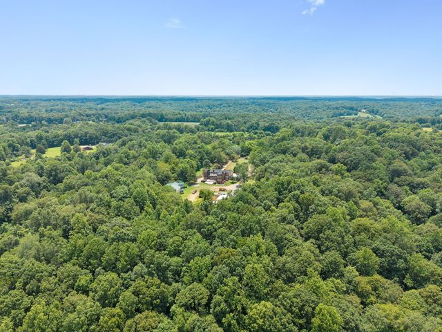 1374 Peter Pond Rd, Ashland City, TN 37015