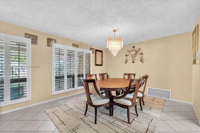 9261 SW 55th St, Cooper City, FL 33328