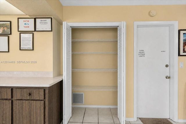 9261 SW 55th St, Cooper City, FL 33328