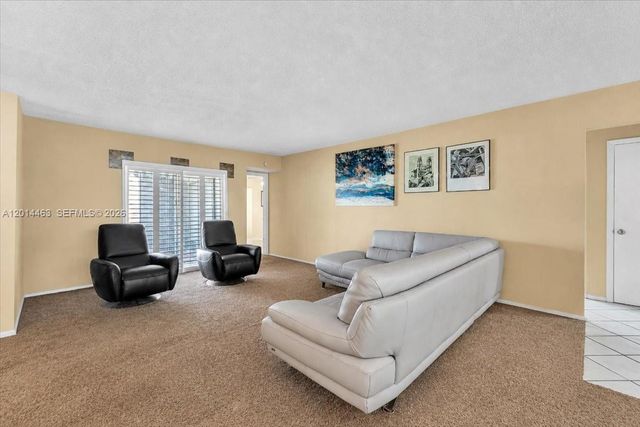 9261 SW 55th St, Cooper City, FL 33328