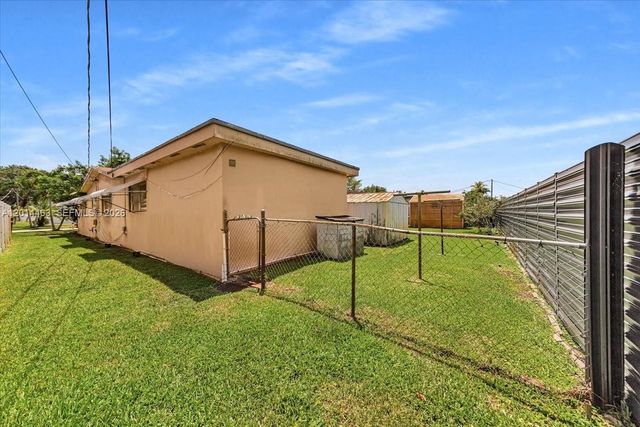 9261 SW 55th St, Cooper City, FL 33328