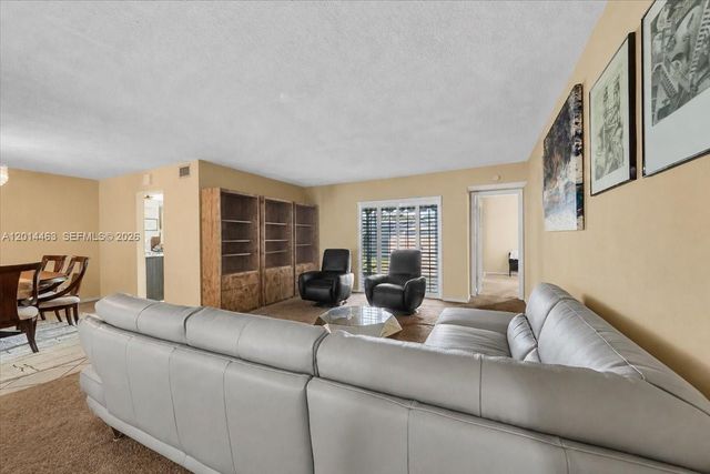 9261 SW 55th St, Cooper City, FL 33328