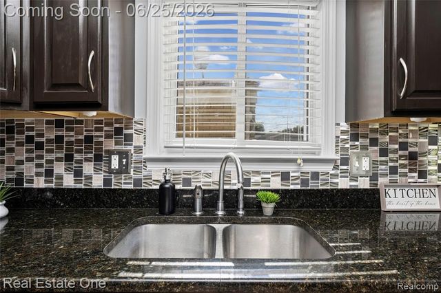 12235 Brougham Drive, Sterling Heights, MI 48312