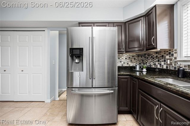 12235 Brougham Drive, Sterling Heights, MI 48312