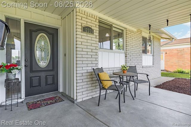 12235 Brougham Drive, Sterling Heights, MI 48312