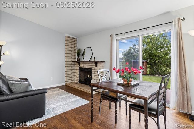 12235 Brougham Drive, Sterling Heights, MI 48312