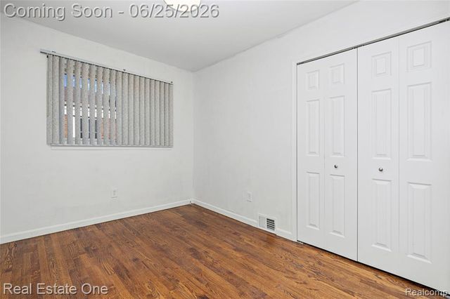 12235 Brougham Drive, Sterling Heights, MI 48312