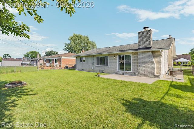 12235 Brougham Drive, Sterling Heights, MI 48312