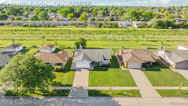 12235 Brougham Drive, Sterling Heights, MI 48312