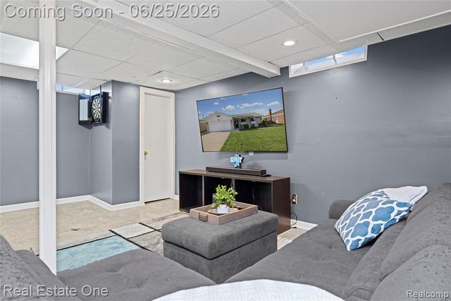 12235 Brougham Drive, Sterling Heights, MI 48312